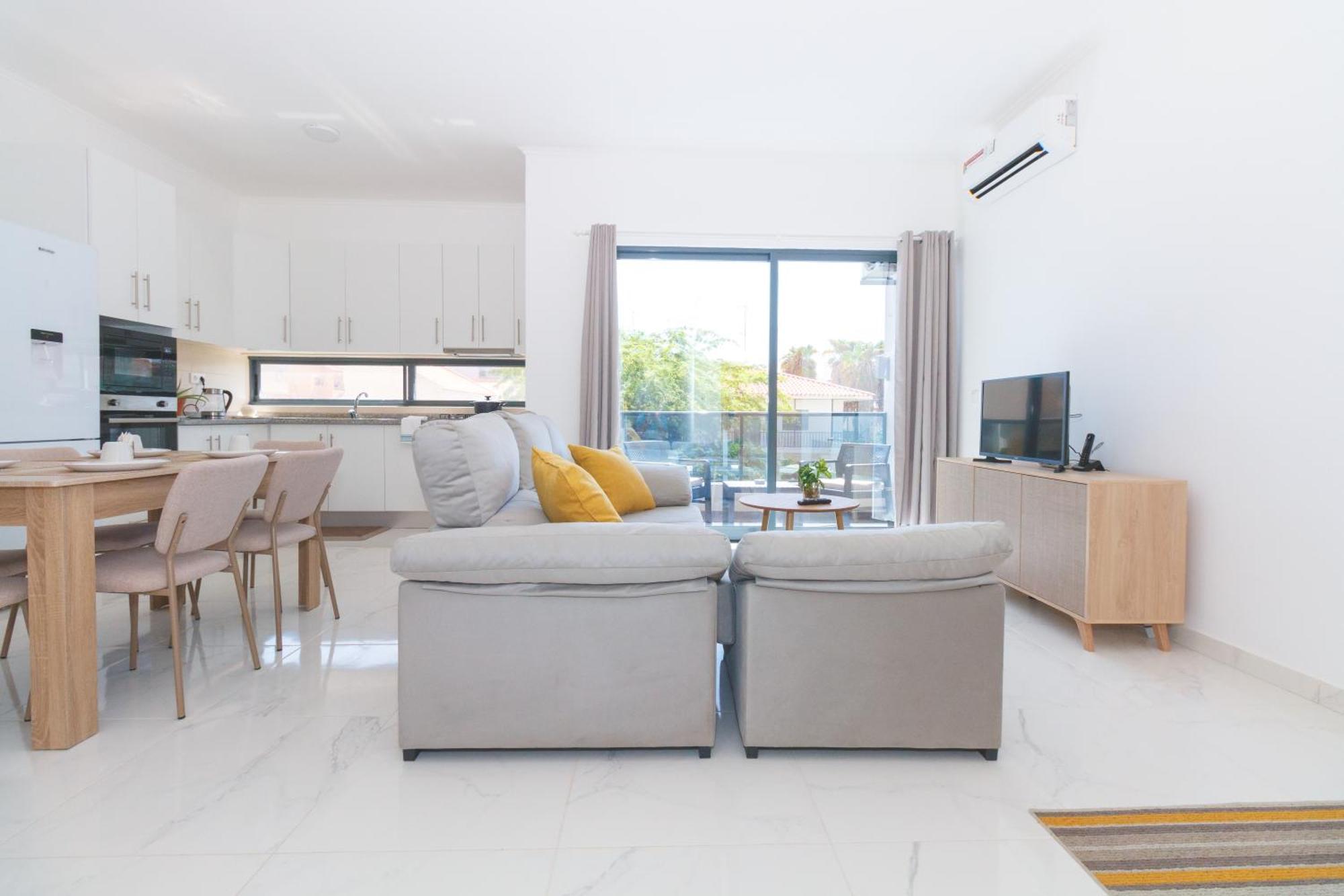 Brand New Spacious T3 Apartment In Santa Maria Eksteriør billede